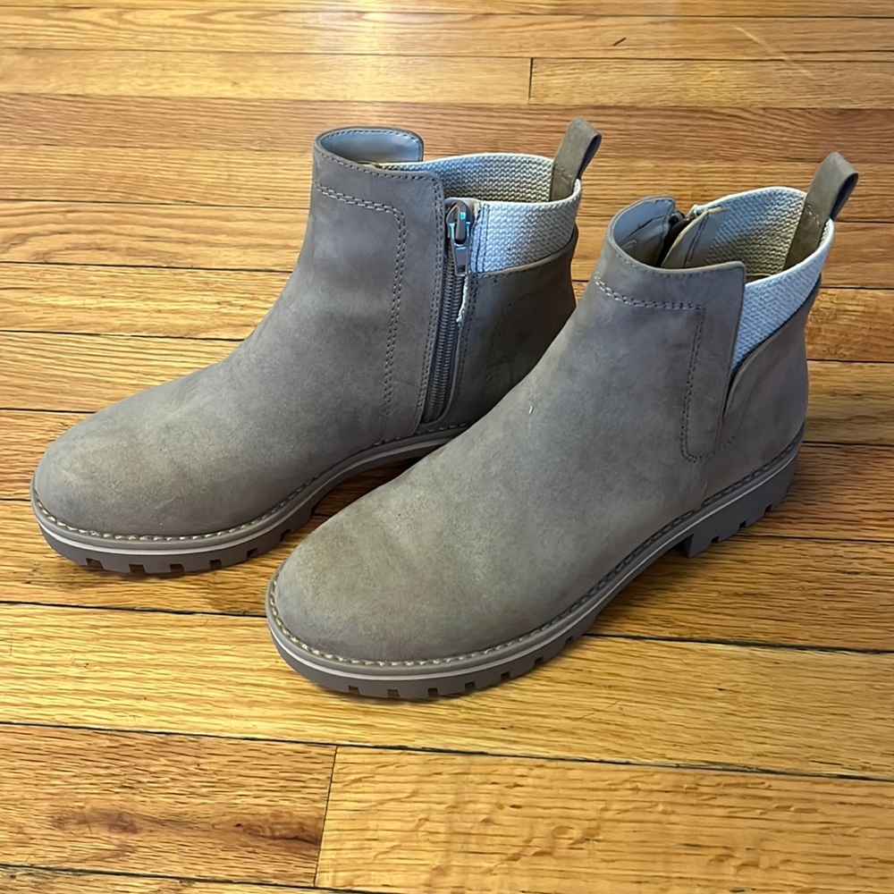 Woman’s Sole Society Ankle Boots